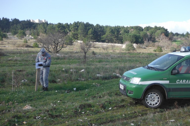 terreno sequestrato ai piedi di Castel del Monte