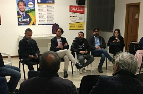 incontro presso la sede di Andria del M5S