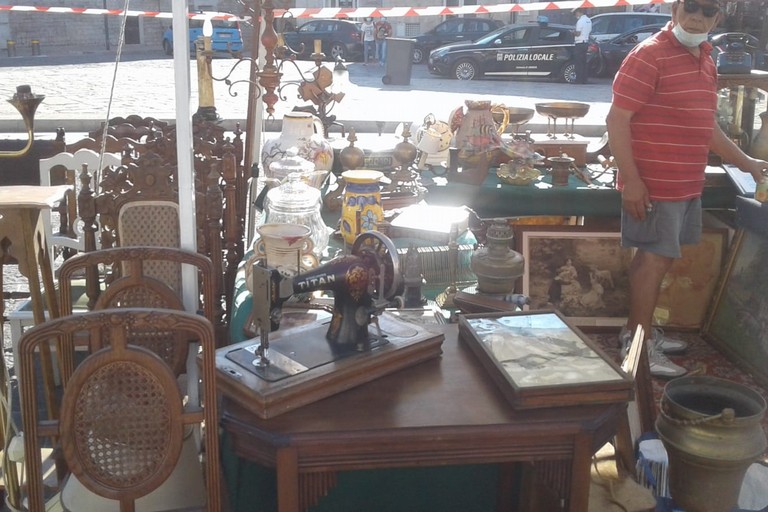 ANTIQUARIANDO in piazza Catuma