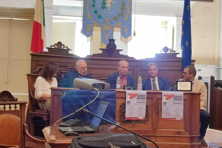 incontro si tossicodipendenze e malattie infettive correlate