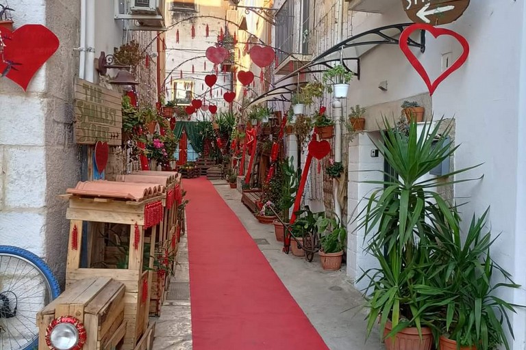 La stradina stretta a San Valentino