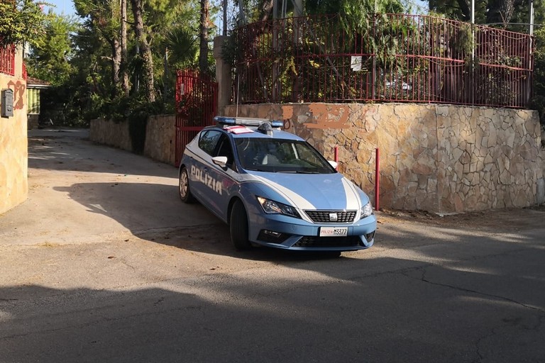 volante della Polizia di Stato