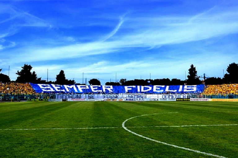 Fidelis Andria curva nord