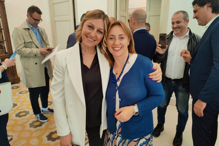 da sx Fiorenza Pascazio, presidente regionale ANCI e Giovanna Bruno