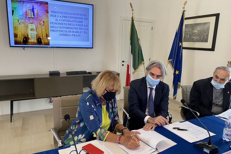 Usura ed estorsione: nella Prefettura Bat un protocollo per prevenirli