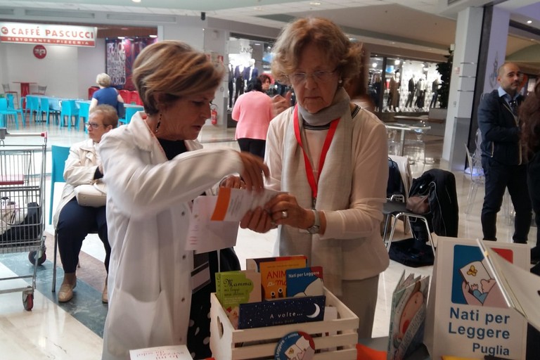 Flashmob ad Andria per la settimana mondiale dell'allattamento materno
