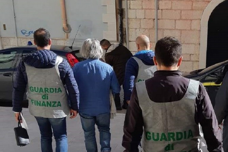 arresto guardia di finanza