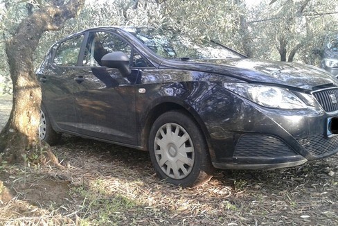 Auto rubate a Bari