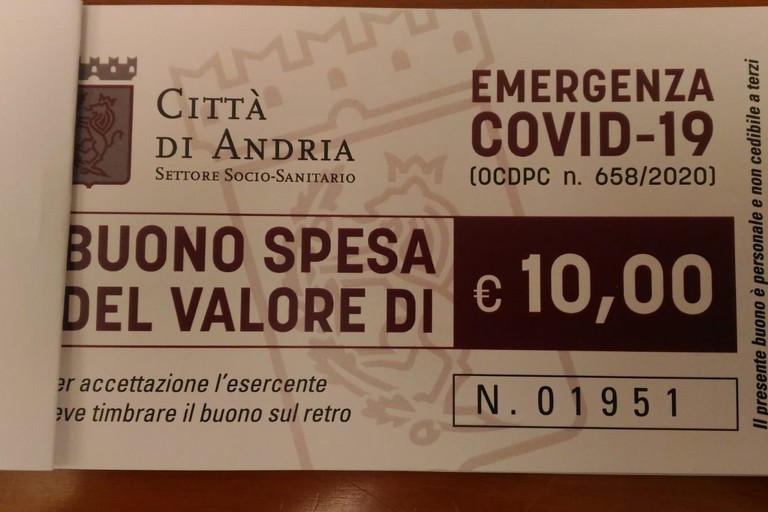 foto al via distribuzione buoni spesa