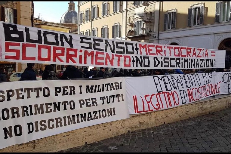 manifestazione per concorso nella Polizia