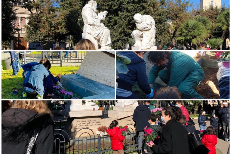 Piantumazione di ciclamini al monumento a Padre Pio