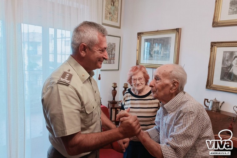 il Gen.le Giuseppenicola Tota (a sx) con il Maggiore Francesco Pizzolorusso