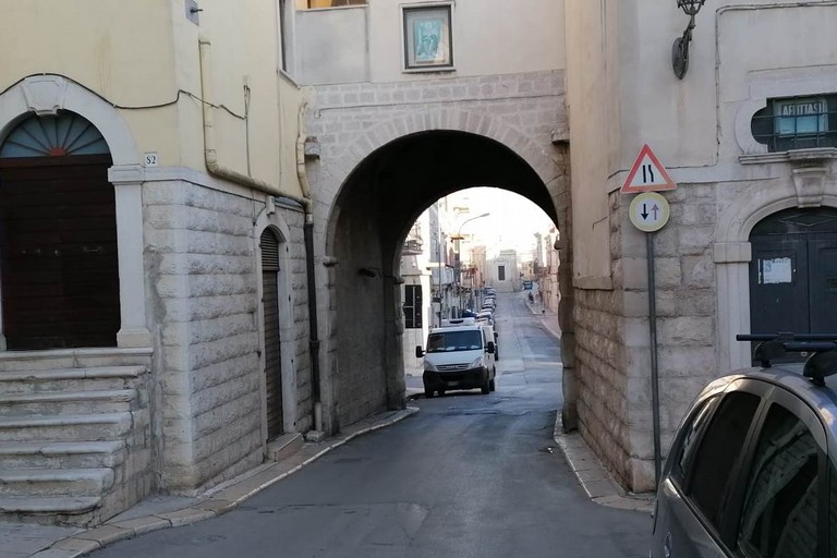 Sanificazione dell'arco di Porta Sant'Andrea
