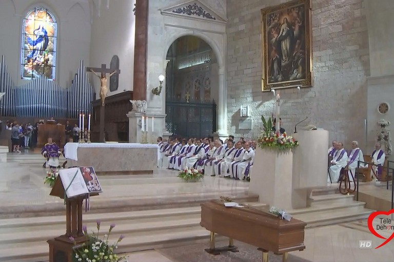 Funerale mons. Raffaele Calabro