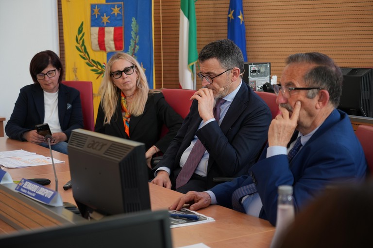 Waste Flow, illeciti e gestione rifiuti