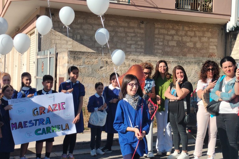 saluto alla Maestra Carmela conclude l'a.s. della
