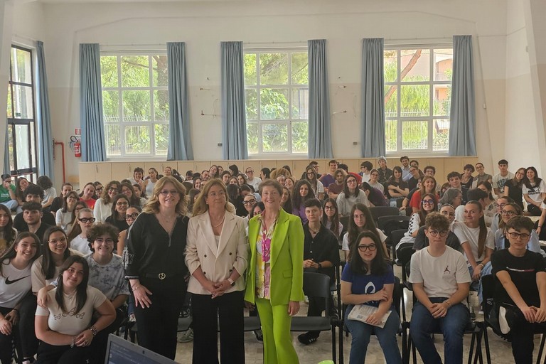 Il Prefetto Fusiello al Liceo Carlo Troya
