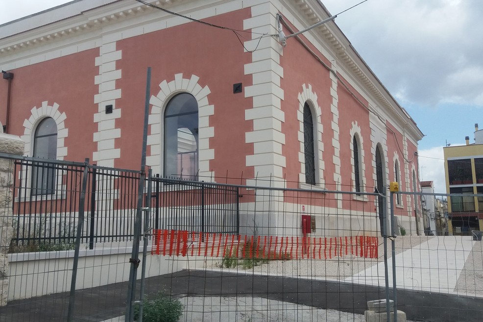 Teatro in via don Riccardo lotti