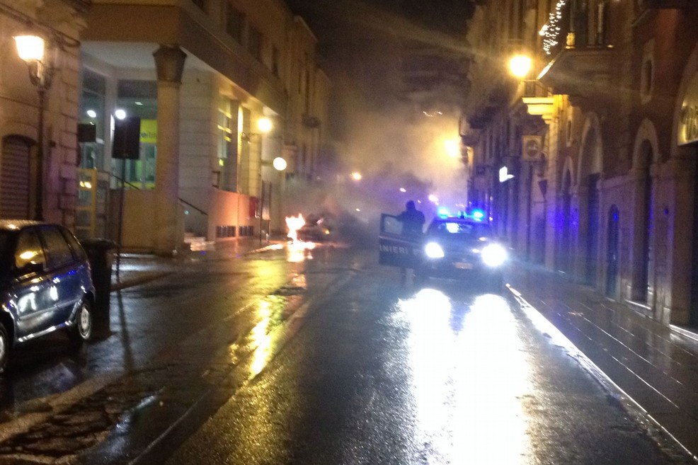 Incendio autovettura