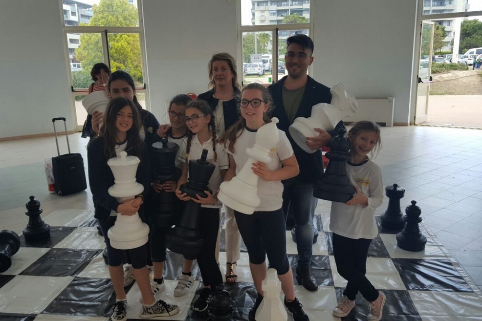Gara di scacchi, studentesse Cotugno