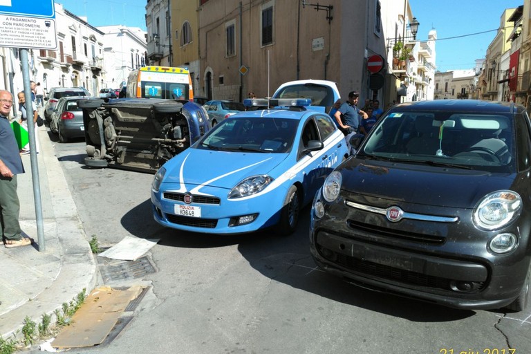 incidente automobilistico