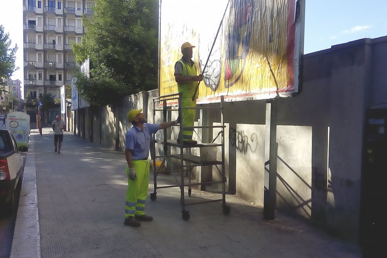 affissioni, manifesti