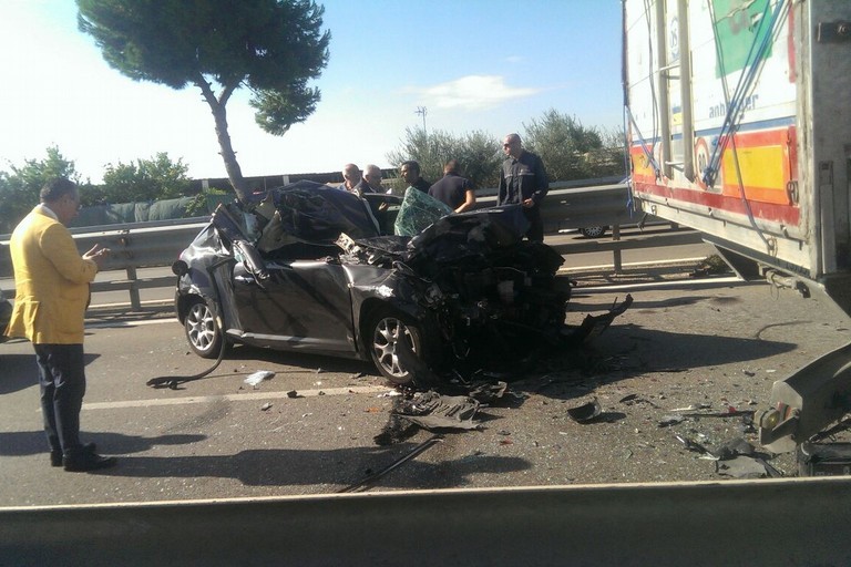 incidente sulla ss 16 Barletta Trani