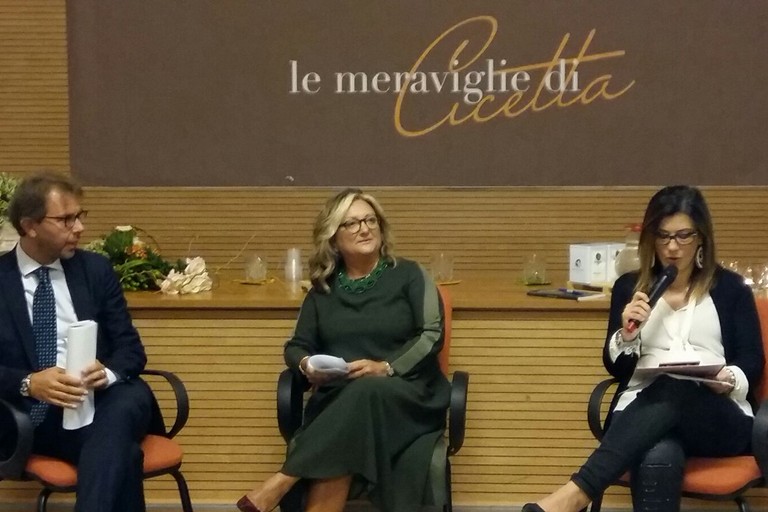 Presentazione 4° Cicettario della food blogger Annamaria Ieva, in arte Cicetta