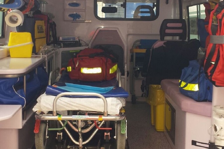 ambulanza servizio 118