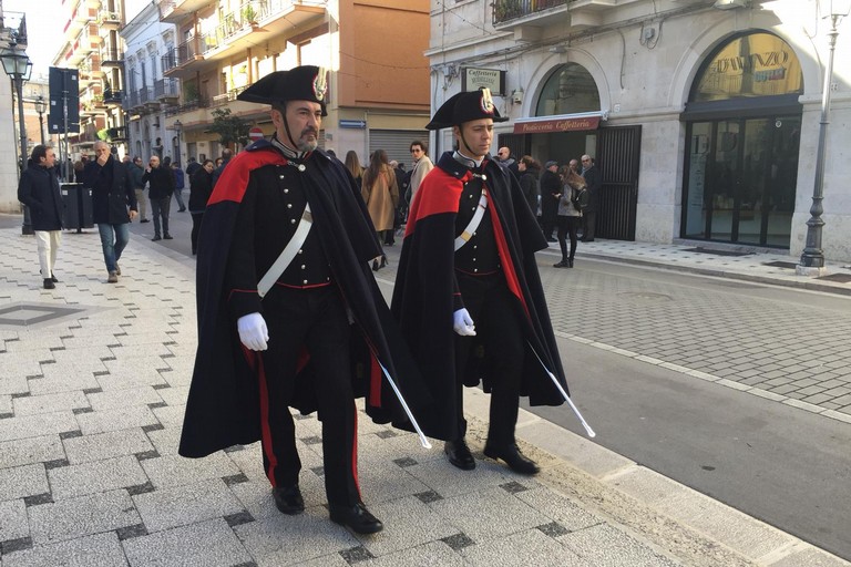 Carabinieri in alta uniforme per le strade di Andria