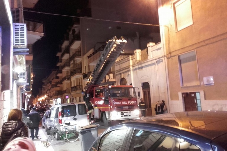intervento in via Vespucci dei Vigili del Fuoco