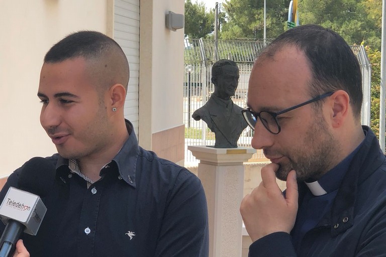 Nicola Civita (a sx) con Don Giuseppe Zingaro