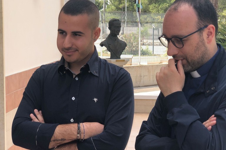 Nicola Civita (a sx) con Don Giuseppe Zingaro