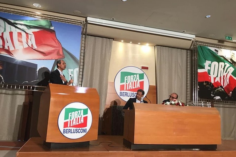 Nicola Giorgino alla manifestazione di Lecce. <span>Foto Profilo fb di Paolo Pagliaro di FI</span>