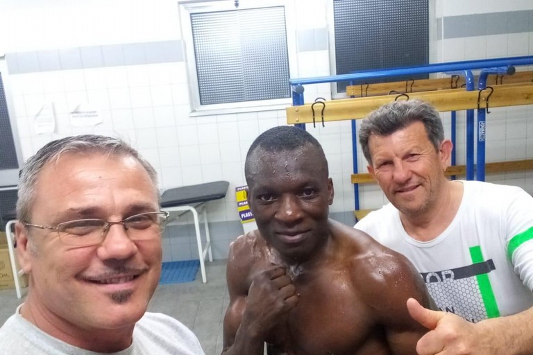 Il pugile Jhonny Zezè con il tecnico Pietro Sgaramella
