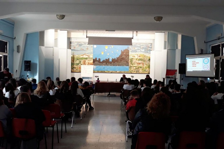 incontro presso l' Istituto Comprensivo “Mariano Fermi”