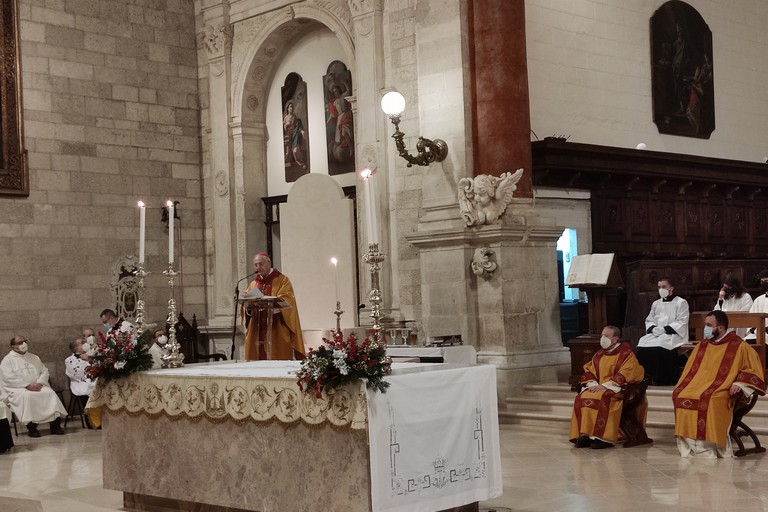 Celebrazione in ricordo del Pio transito di Mons. Di Donna. <span>Foto Antonio D'Oria</span>