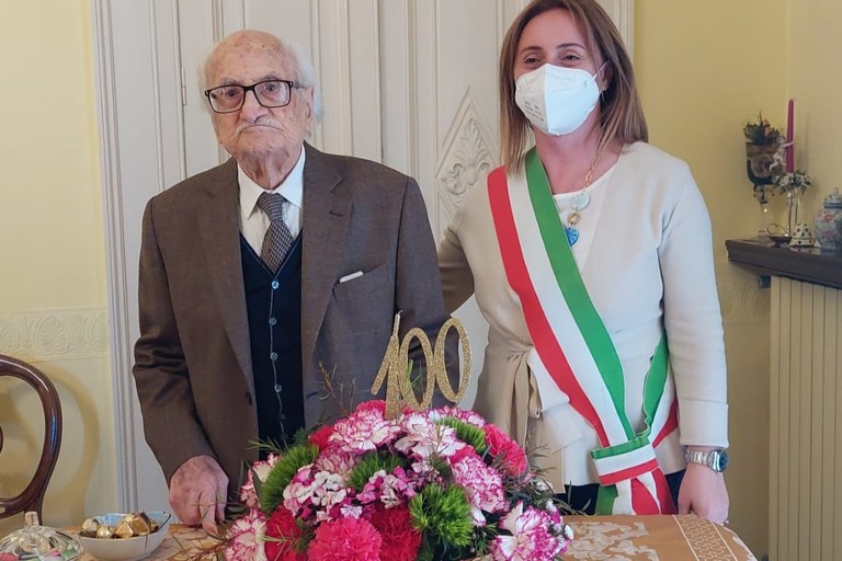 Il dott. Michele Di Noia con la sindaca Giovanna Bruno