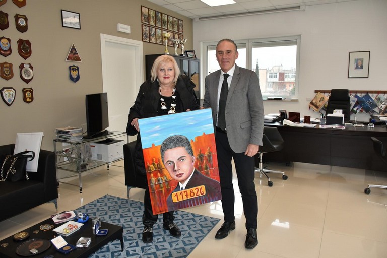 Quadro donato alla Questura