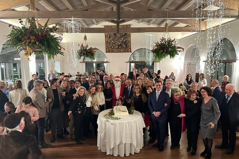 Un Natale colmo di presenza: festa degli auguri al Circolo della Sanità di Andria