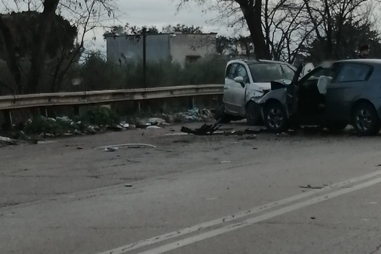 Incidente sulla strada statale 98