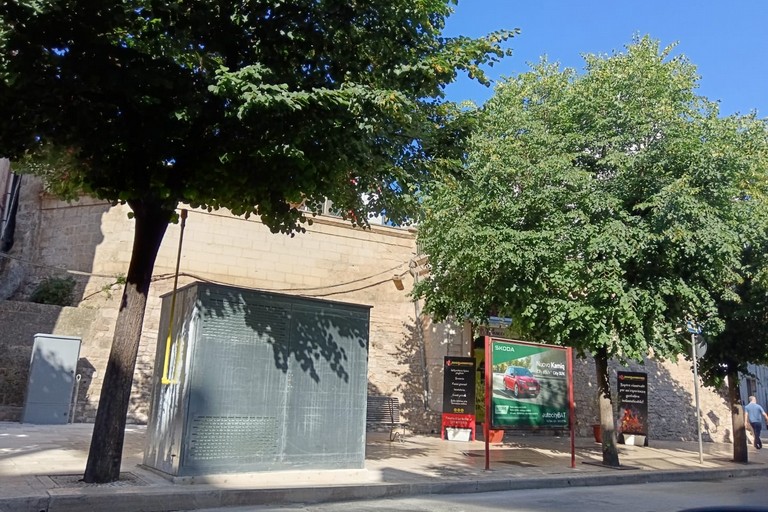 Struttura laminata, via De Gasperi, Porta Castello