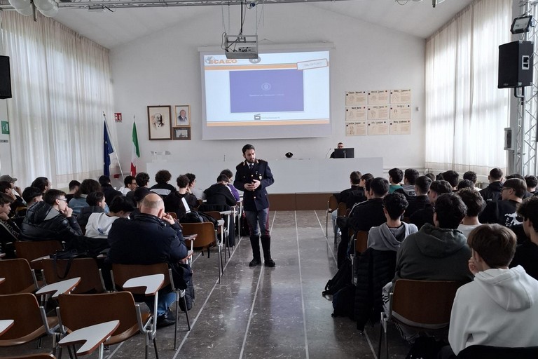 Polizia stradale a scuola
