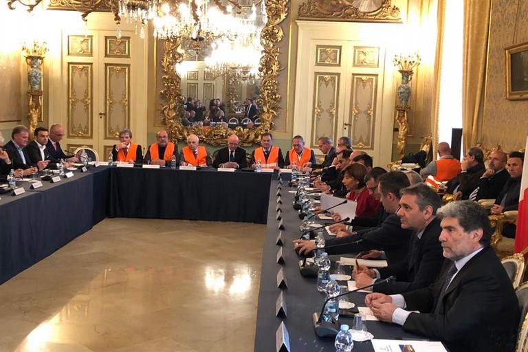 gilet arancioni agricoltori incontrano ministro Centinaio