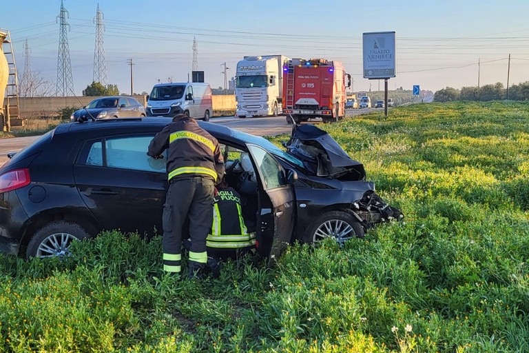Grave incidente sulla provinciale Andria Canosa. <span>Foto Vincenzo Cassano</span>