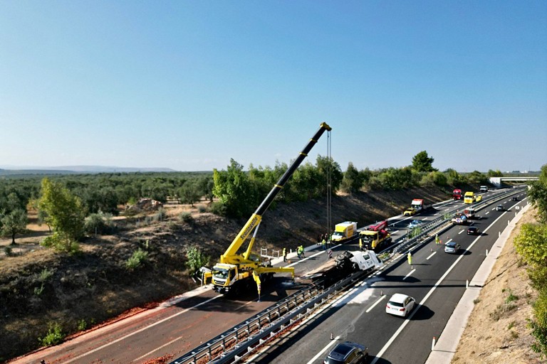 A 14: tratto chiuso tra Canosa e Andria per incidente