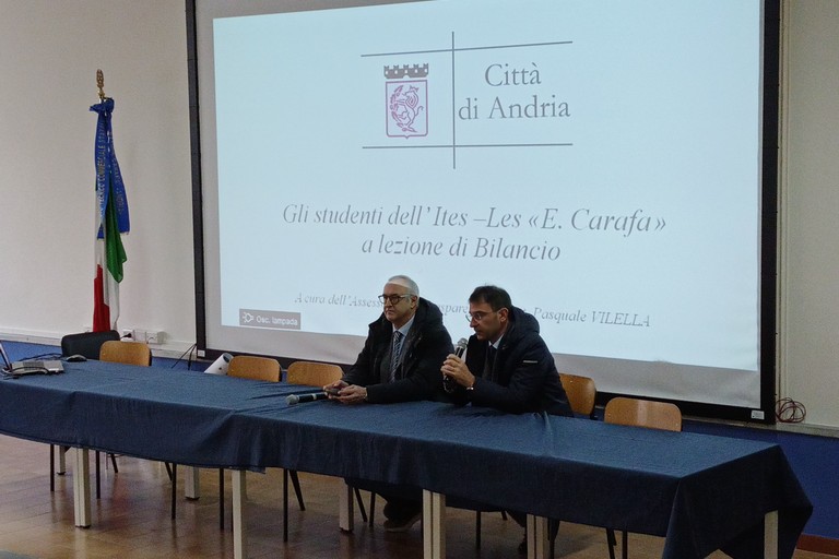 Incontro bilancio comunale ITES Carafa