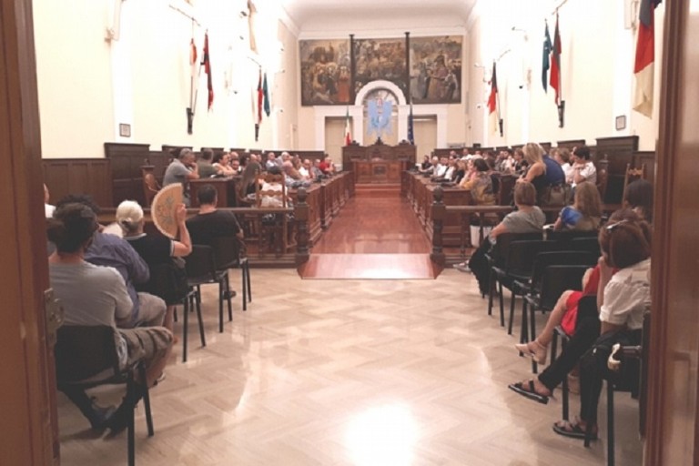 riunione sala consiliare