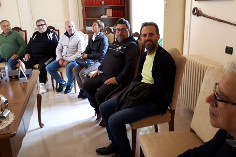 Delegazione di commercianti ricevuta dal Vescovo Mansi