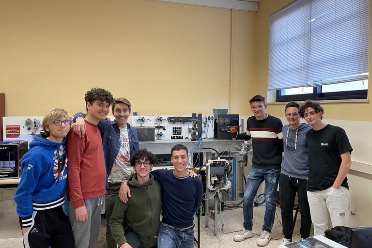 Un’isola di Automazione all’ITIS Jannuzzi di Andria